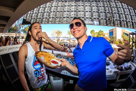 Steve Aoki @ Wet Republic (Las Vegas, NV) - April 28, 2013