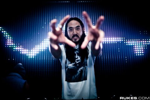 Steve Aoki, Dean Mason and DJ Erra - "GIANT" @ Sutra - January 27, 2011