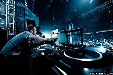 Chris Lake - "GIANT" @ Sutra - November 24, 2010