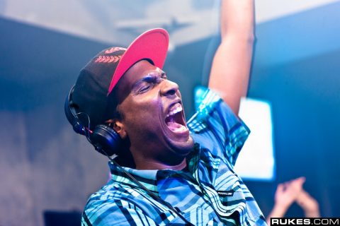 12th Planet, Flinch, Camo UFOs - "Battery" @ Sutra - November 28, 2010