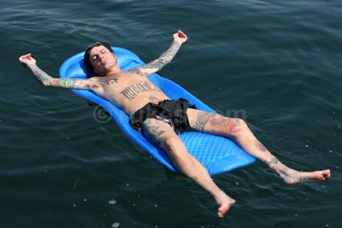 Tommy Lee @ Lake Sammamish, WA - July 28, 2009