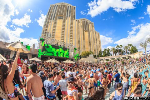 Calvin Harris @ Wet Republic (Las Vegas, NV) – April 26, 2014