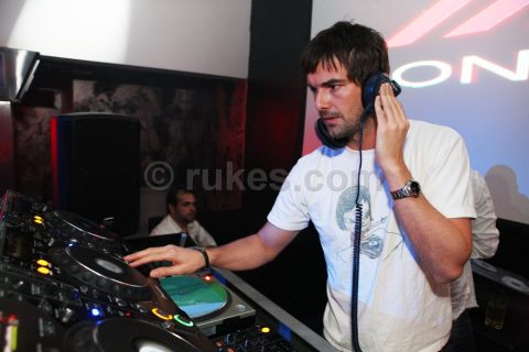 Quivver and DJ BEHmix @ Tentation - January 18, 2009