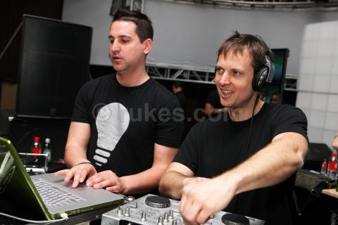 Blank & Jones and Torin feat. Ryan Merchant - "GIANT" @ Vanguard - March 14, 2009