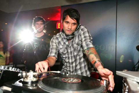 Grammy Party: Dirty South and Shiny Toy Guns - "GIANT" @ Elevate Lounge - February 10, 2008