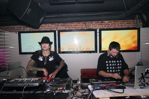 Tommy Lee, DJ Aero and Austin Scott - "GIANT" @ Belo - July 13, 2007